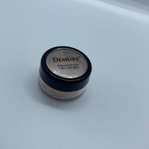 NWT Deluvia Demure Mineral Eye Color - Naked Glow - Picture 3 of 4